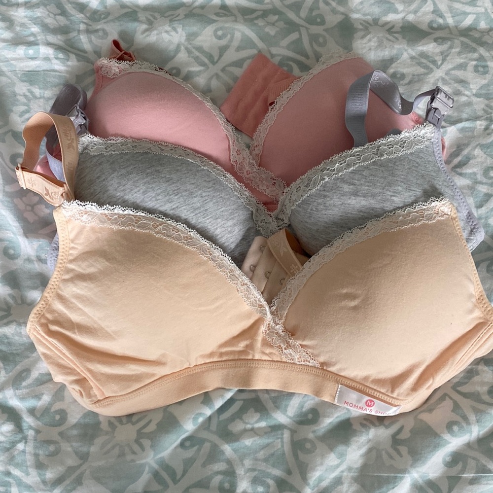 Momma's Shop Size S Nursing bras lot